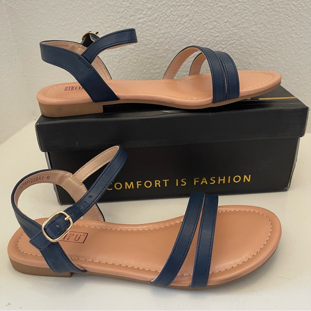 Women’s Navy Blue Sandals with Rubber Sole Size 6 SHOE SALE